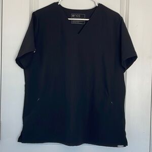 Figs Technical Collection 3 Pocket Black V-Neck Scrub Top Size X Large